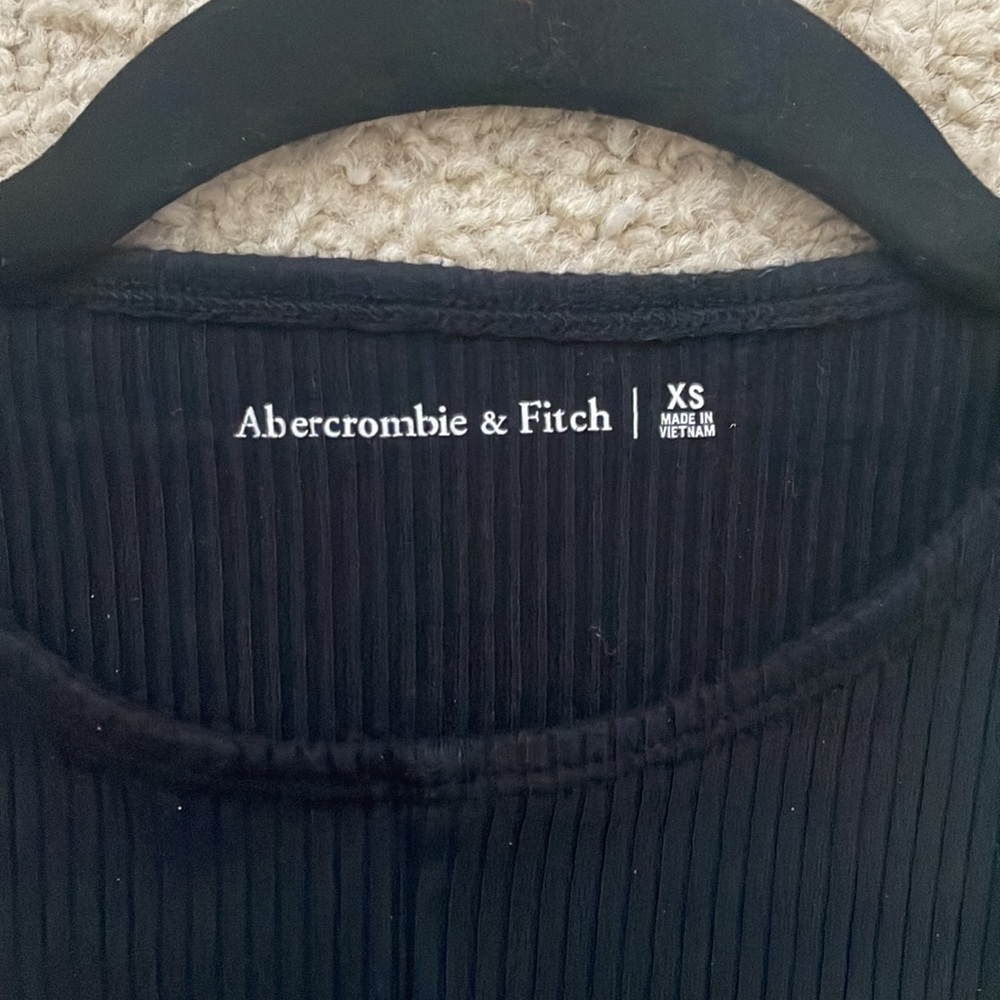 A&F Tie Around Top - Picture 4 of 5